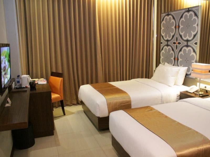 Howard Johnson By Wyndham Pekalongan Eksteriør billede